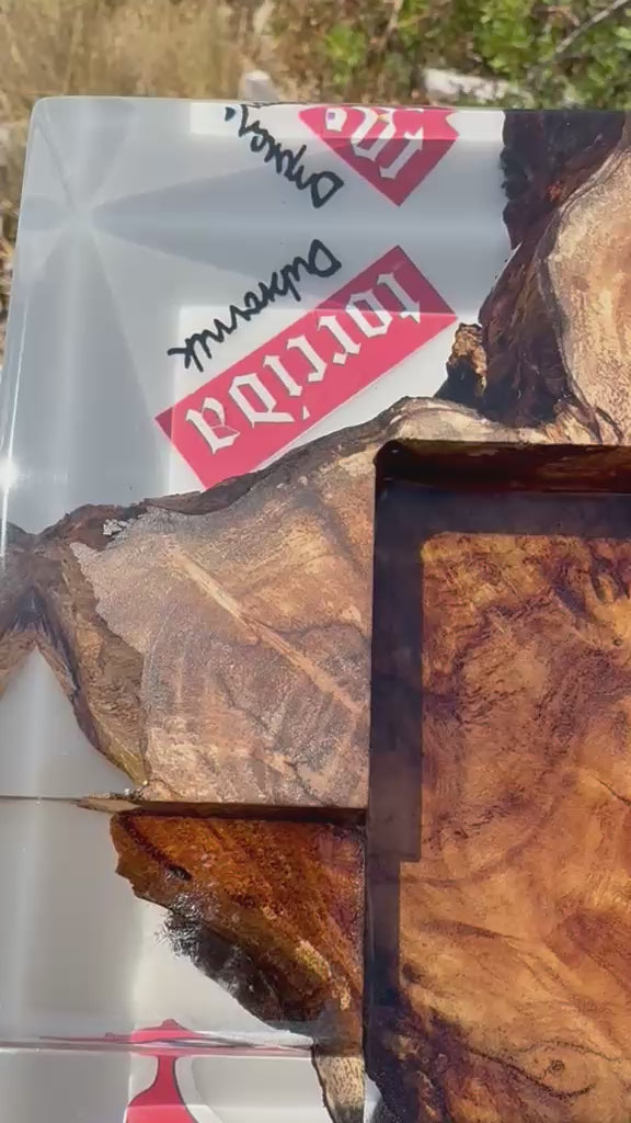 Učitaj videozapis: Ručno izrađena LIGNUM 1950 pepeljara od drva i epoxy smole